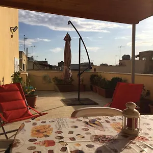 https://il-terrazzo-del-pittore.sicilyhotelsitaly.net
